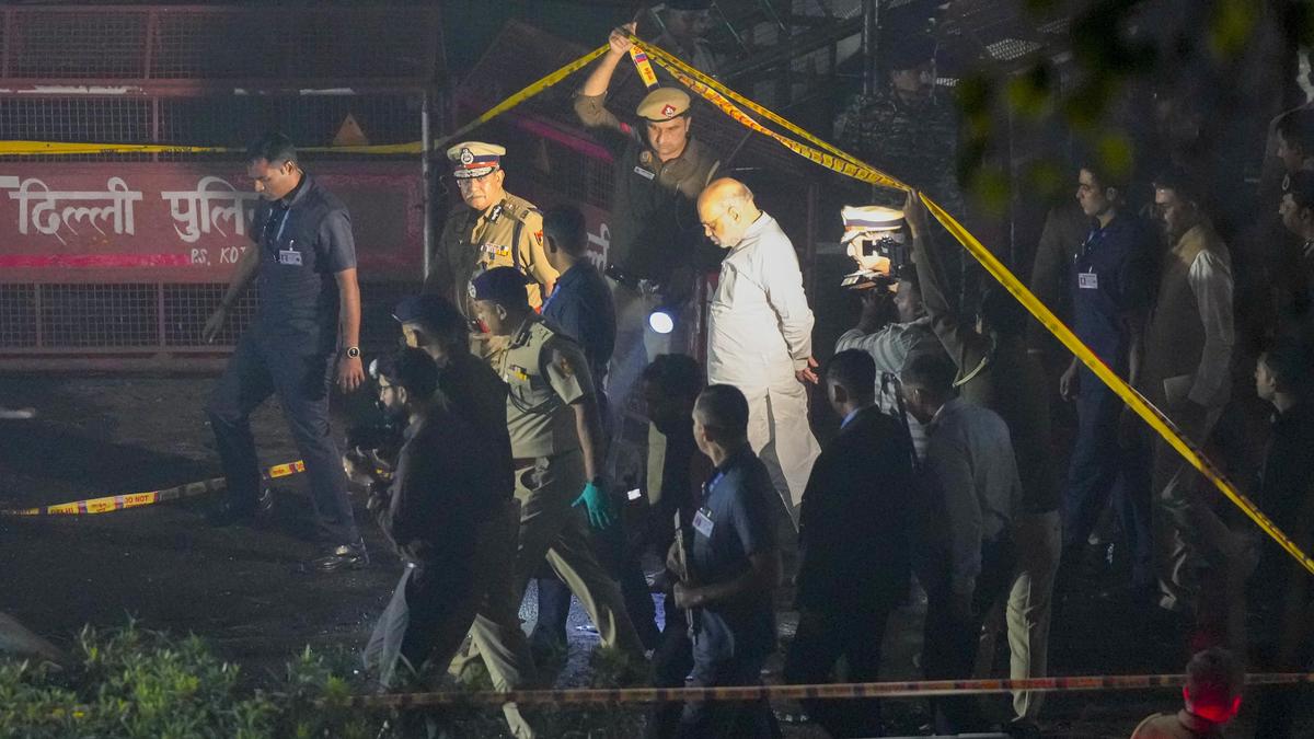 Explosion near Red Fort LIVE: At least 9 dead, several injured in blast; probing all angles, says Amit Shah